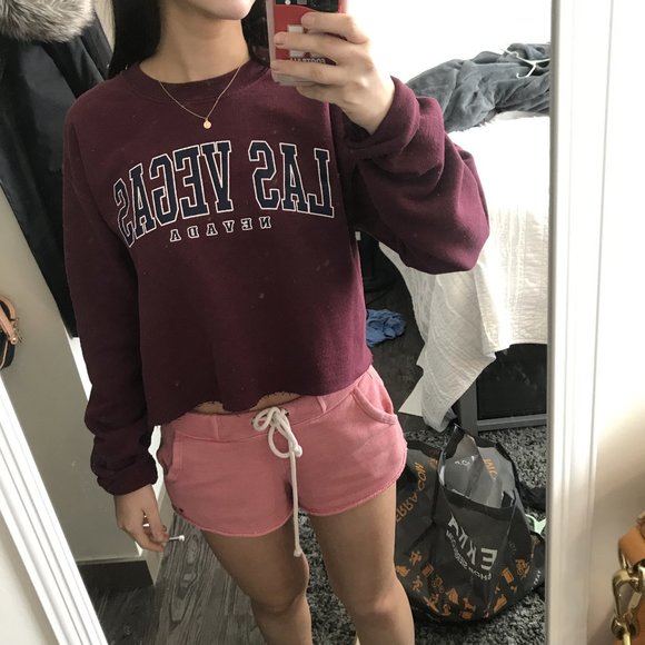 Las Vegas Cropped Sweatshirt - Picture 3 of 3